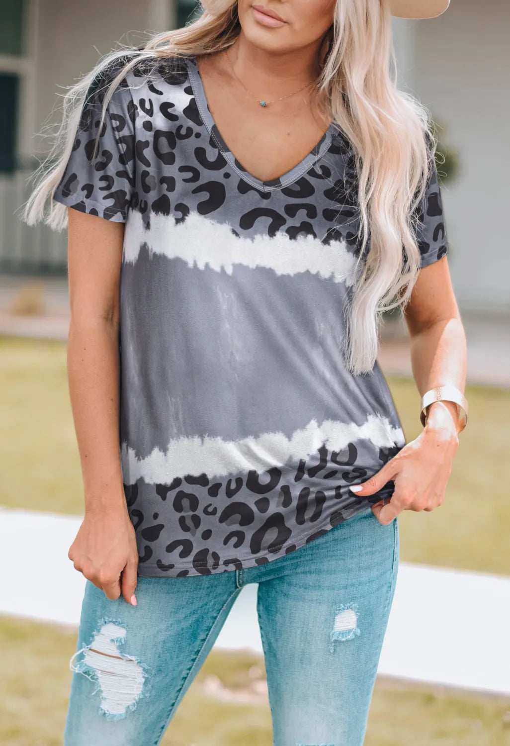 Women's Leopard V-Neck Short Sleeve T-Shirt