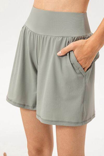 Pocketed Elastic Waist Active Shorts for Comfort and Style