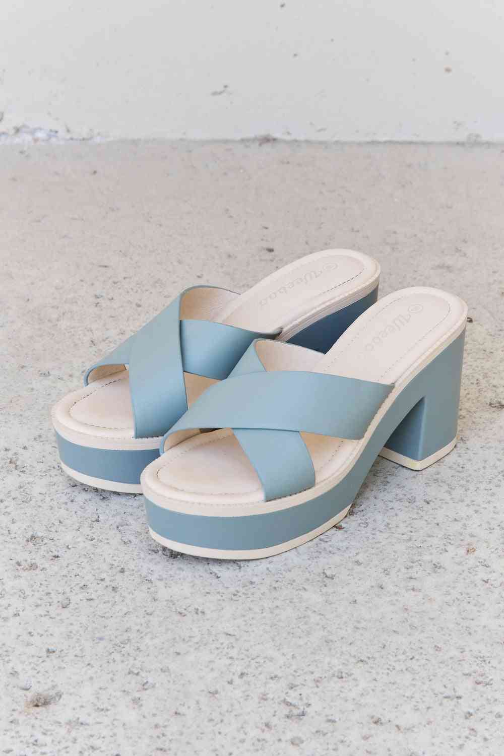 Weeboo Cherish The Moments Contrast Platform Mules in Misty Blue