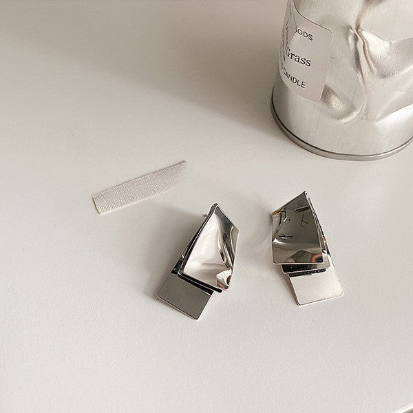 Twisted metal earrings